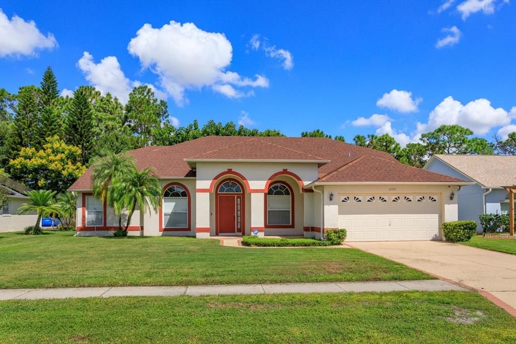 Attached, Exterior, Facade, Ranch