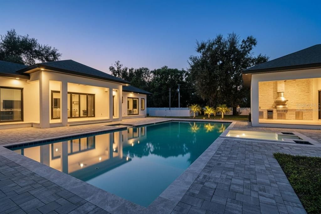 Exterior, Pool