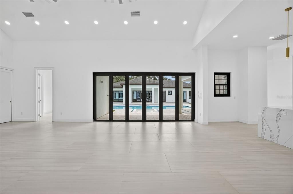 Empty room, Interior, Recessed Lighting