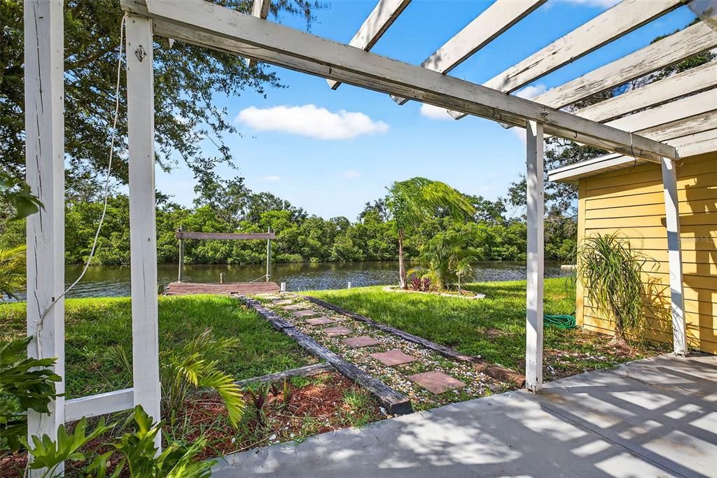 Backyard, Exterior, Water