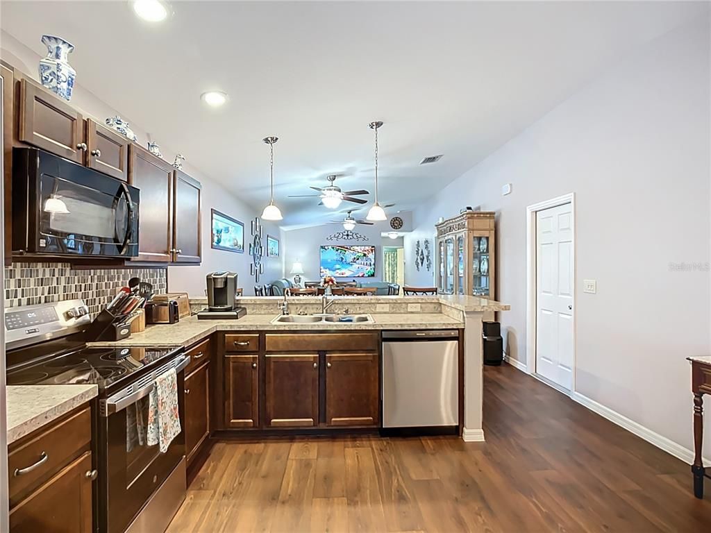 Interior, Kitchen, Pendant Lights, Recessed Lighting, Wood Texture Flooring