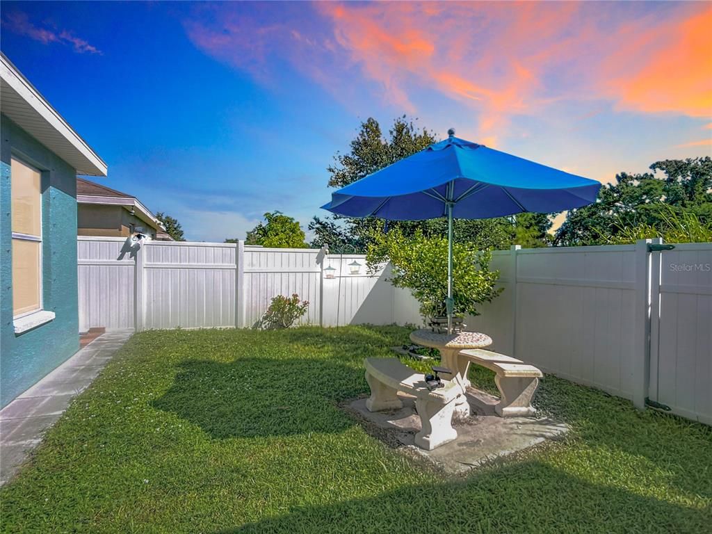 Backyard, Exterior