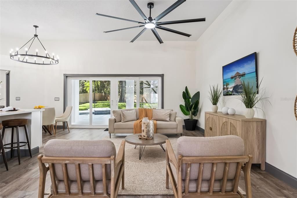 Chandelier, Dining room, Interior, Living room, Pendant Lights, Wood Texture Flooring