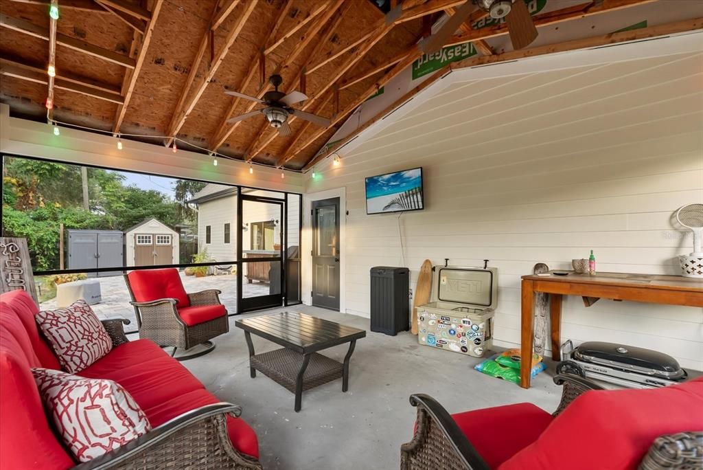 Exterior, Wooden Beams