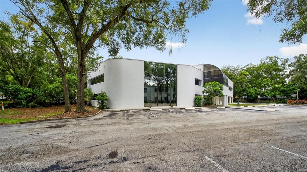 Backyard, Exterior, Facade, Modern
