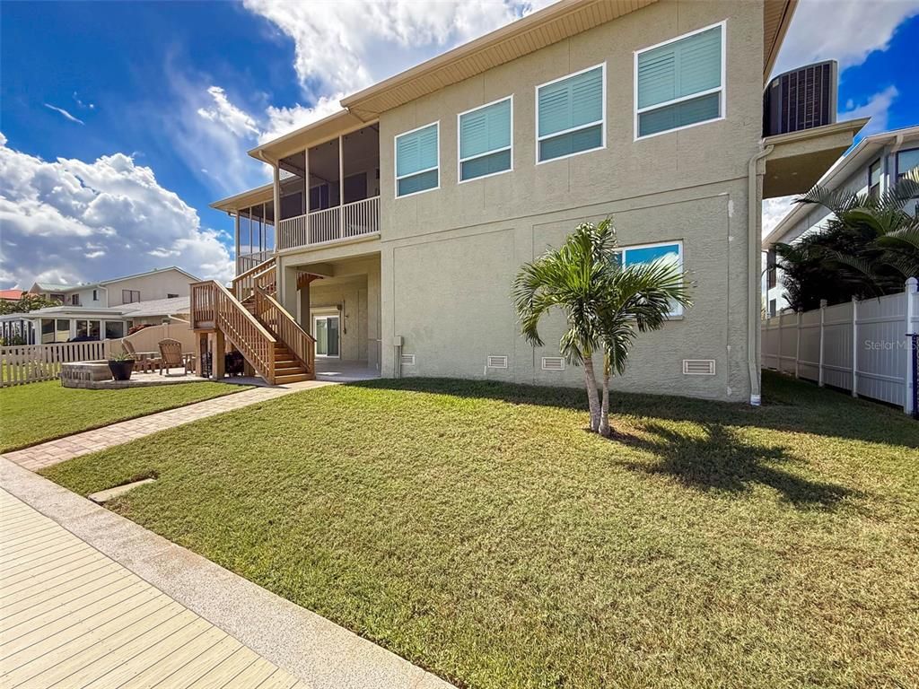 Backyard, Exterior