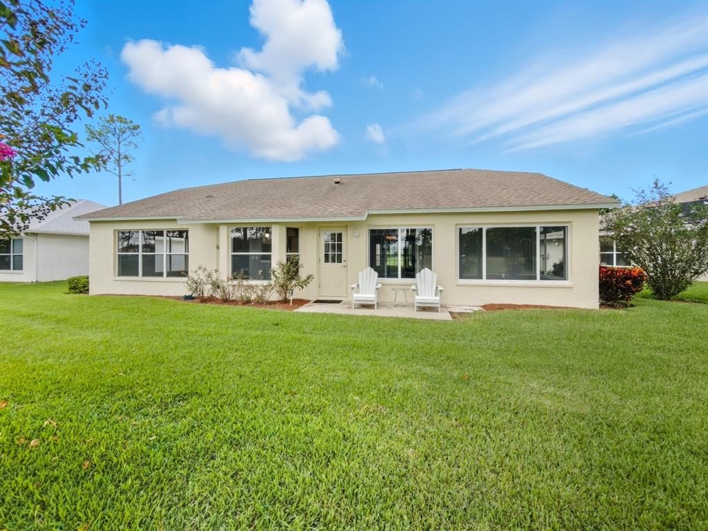 Backyard, Exterior, Facade, Ranch