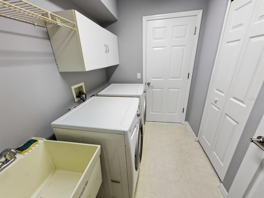 Interior, Washer