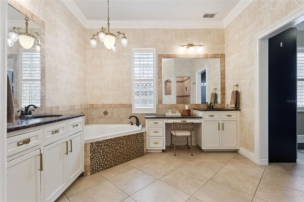 Bathroom, Dual Sink Vanities, Interior, Pendant Lights