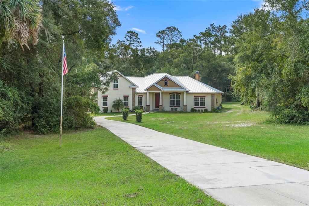 Backyard, Exterior, Facade, Ranch