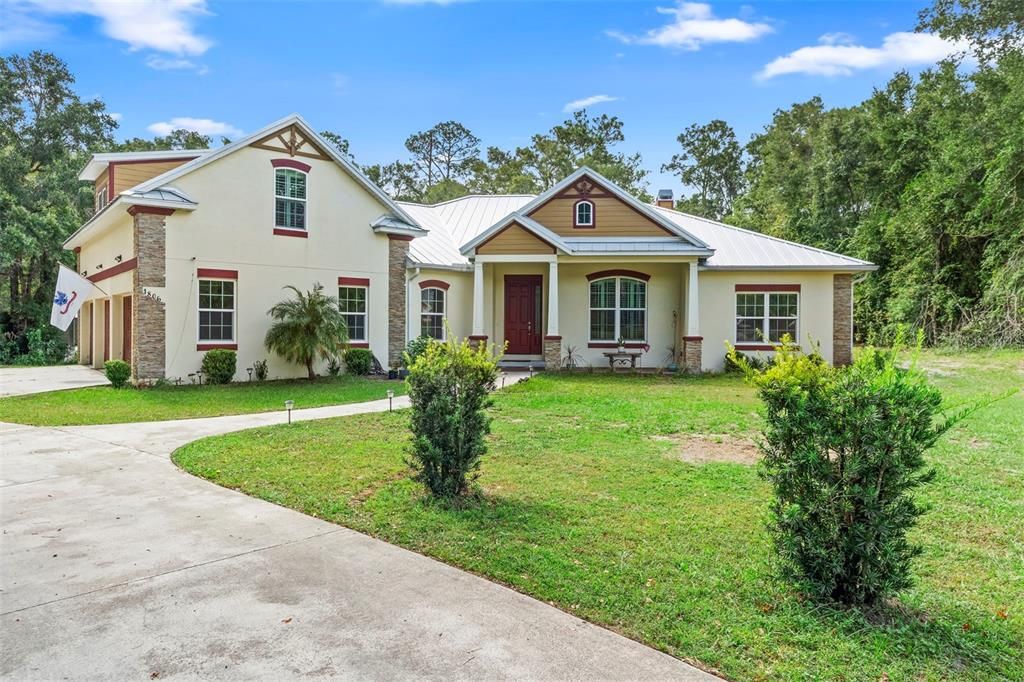 Backyard, Exterior, Facade, Ranch