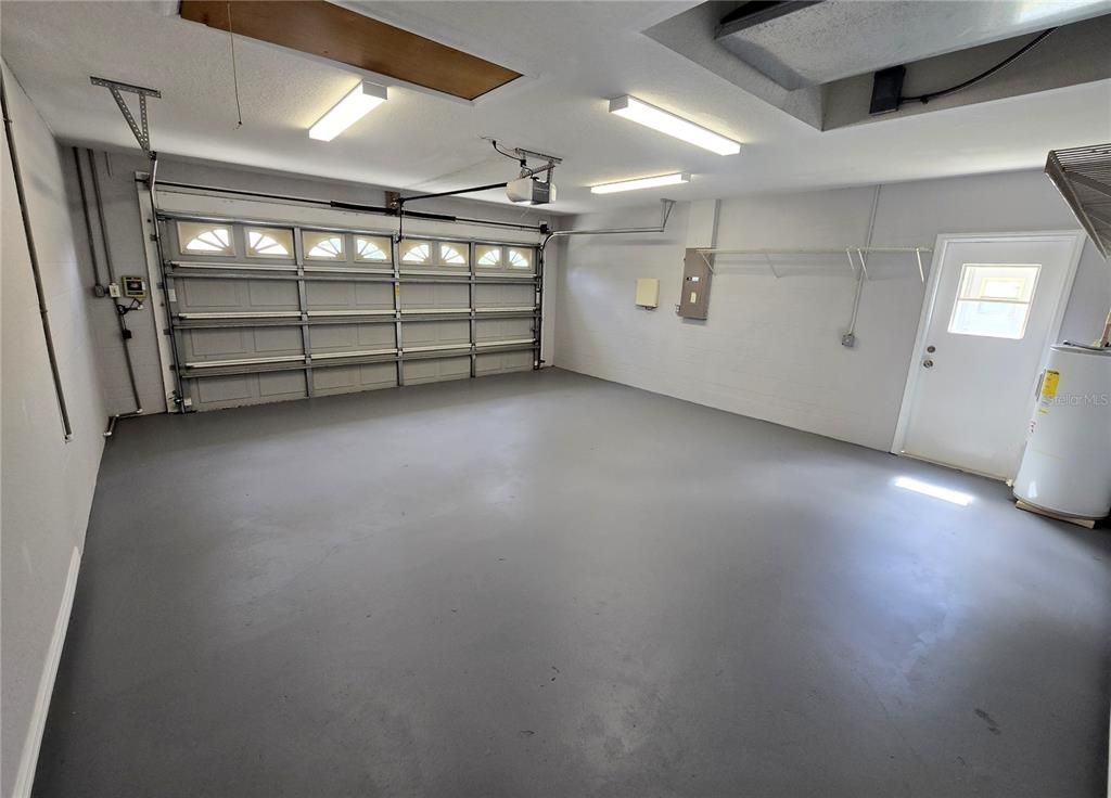 Garage, Interior