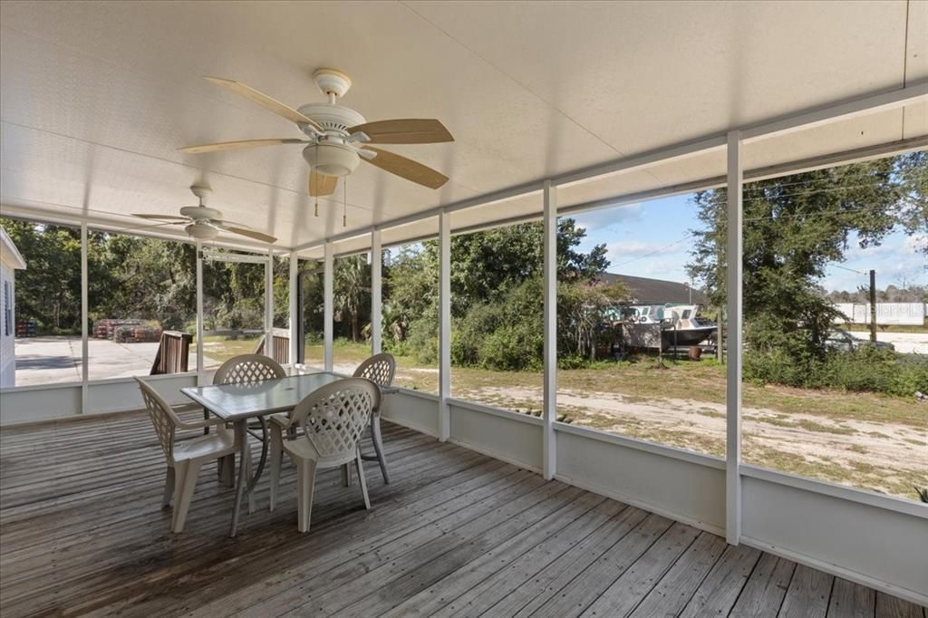 Dining room, Interior, Sun Room, Wood Texture Flooring