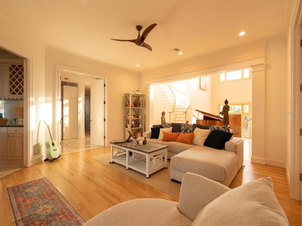 Interior, Living room, Recessed Lighting, Wood Texture Flooring