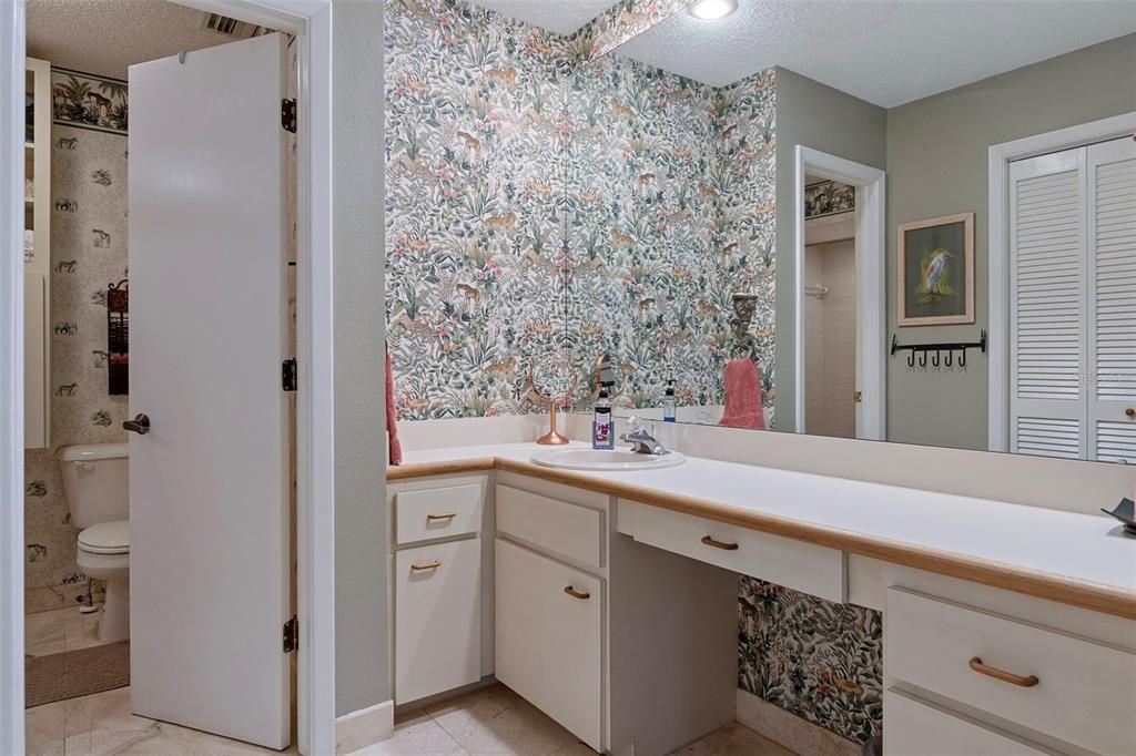 Bathroom, Interior, Recessed Lighting