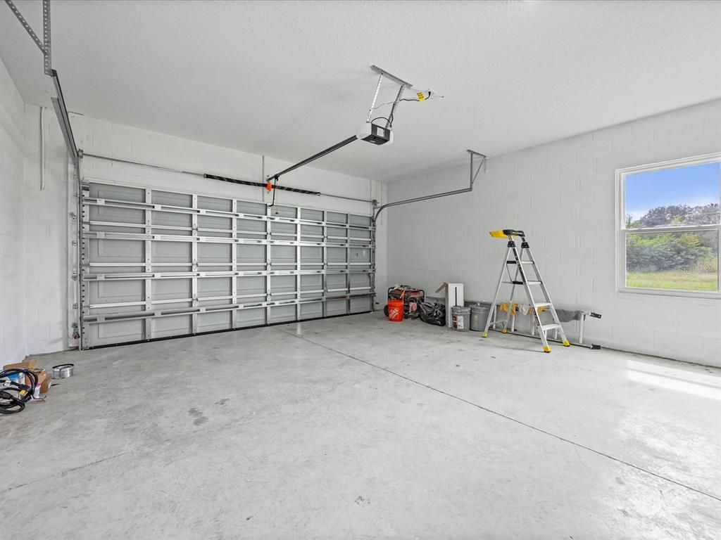 Garage, Interior