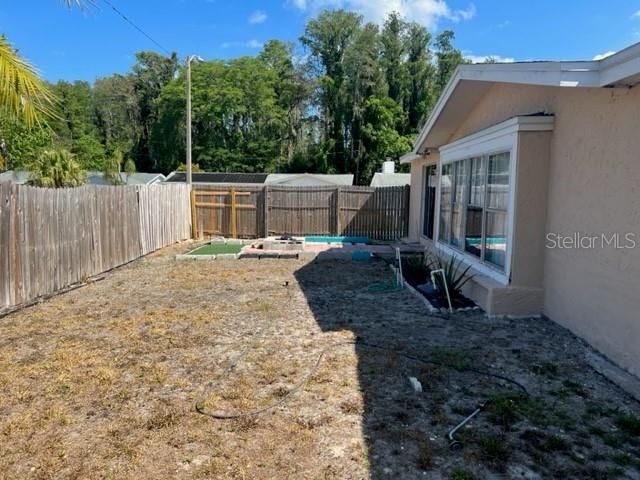 Backyard, Exterior