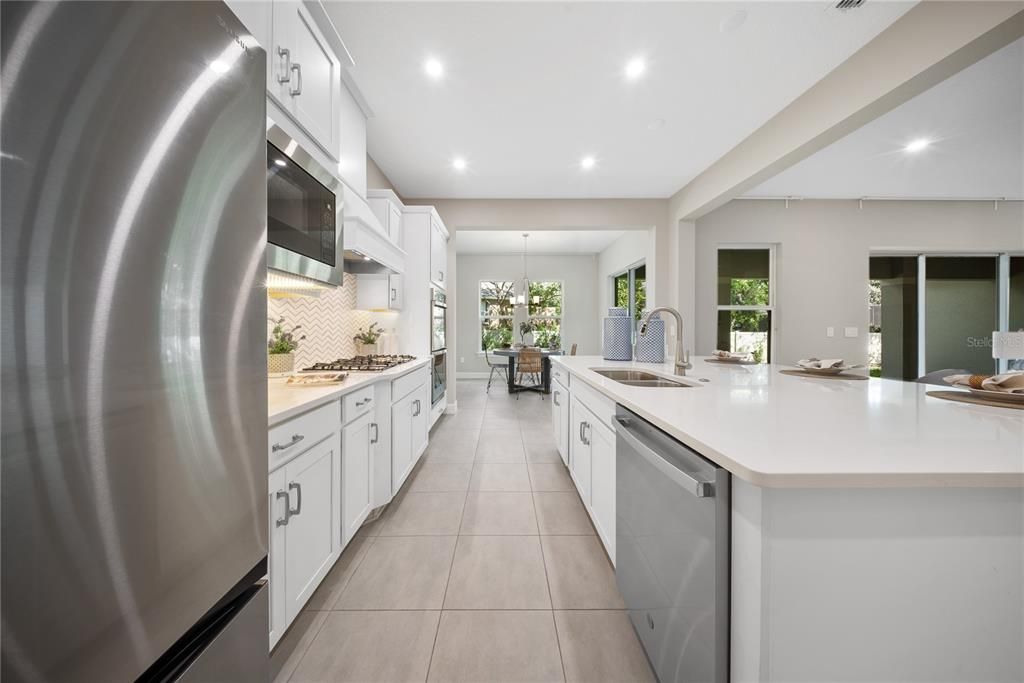 Dining room, Interior, Kitchen, Recessed Lighting, Stainless Steel Appliances