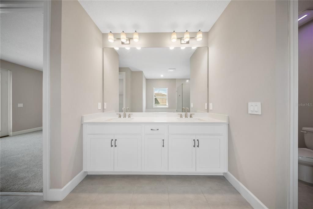 Bathroom, Dual Sink Vanities, Interior