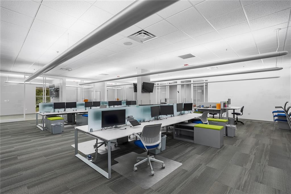 Home Office, Interior, Recessed Lighting, Wood Texture Flooring