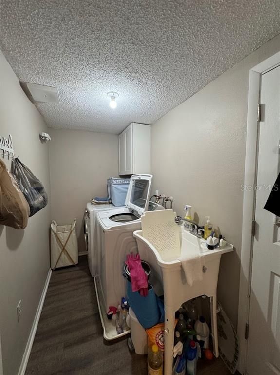 Interior, Washer, Wood Texture Flooring