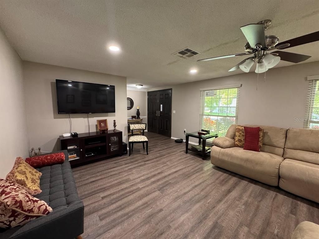 Interior, Living room, Recessed Lighting, Wood Texture Flooring