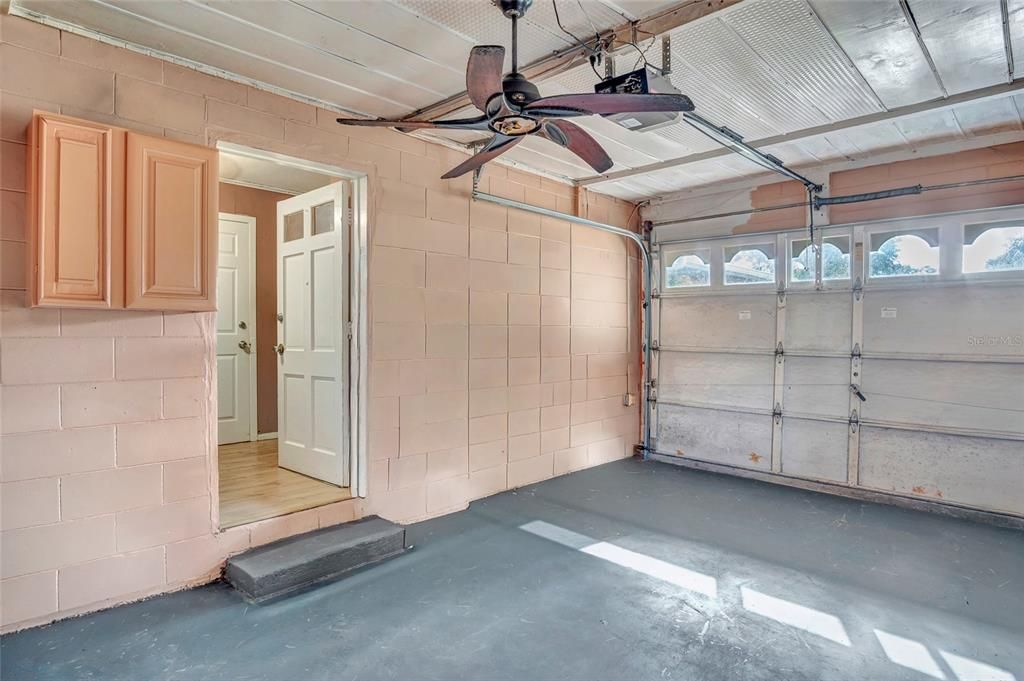 Garage, Interior