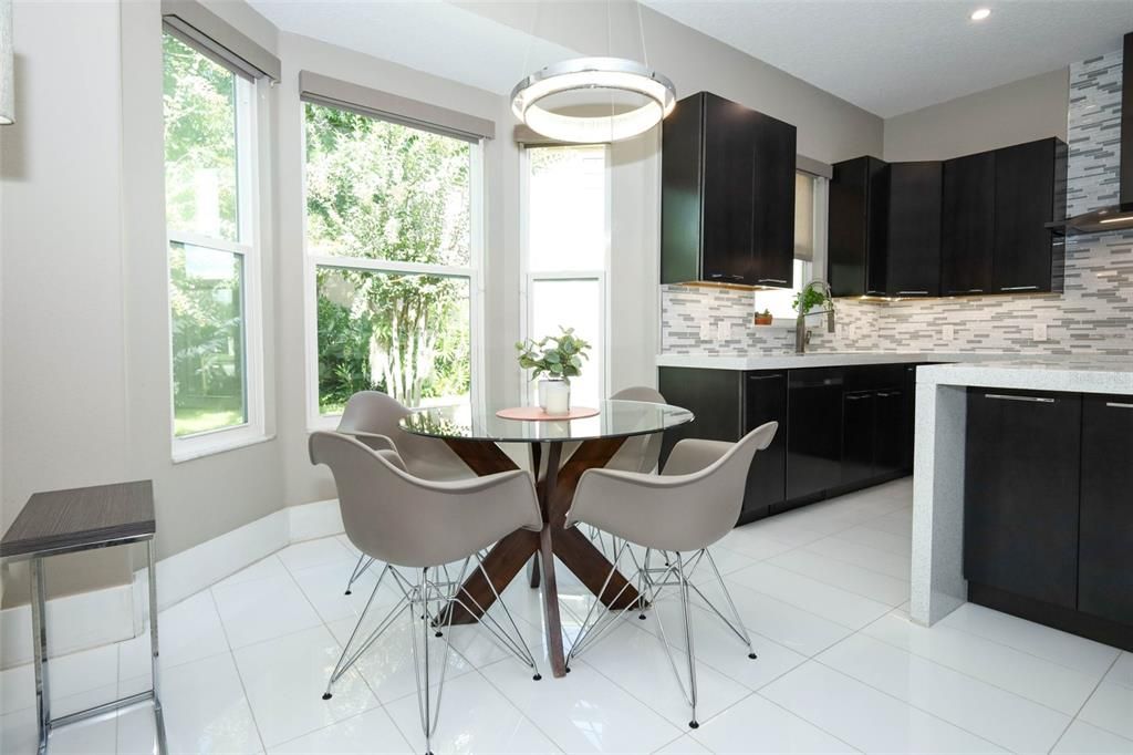 Dining room, Interior, Pendant Lights, Recessed Lighting