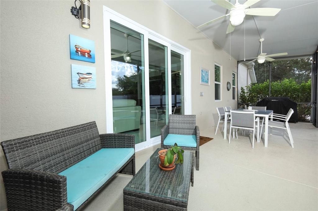 Dining room, Interior