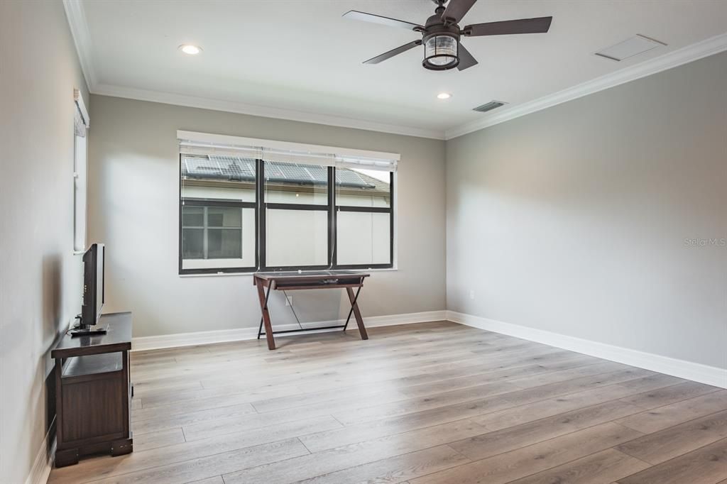 Interior, Recessed Lighting, Wood Texture Flooring