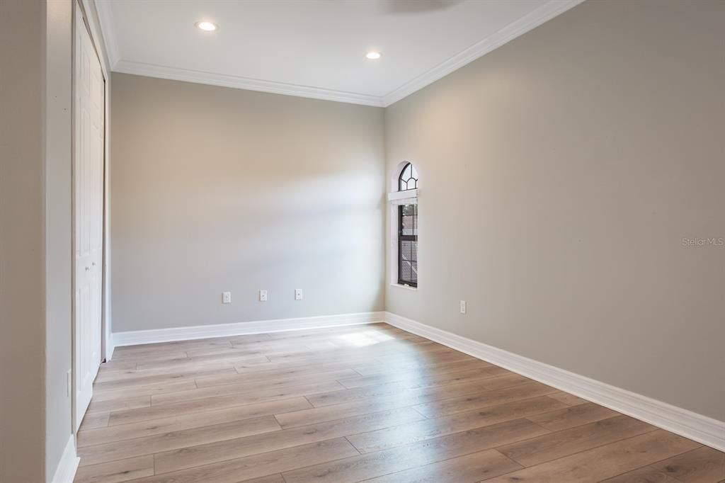 Empty room, Interior, Recessed Lighting, Wood Texture Flooring