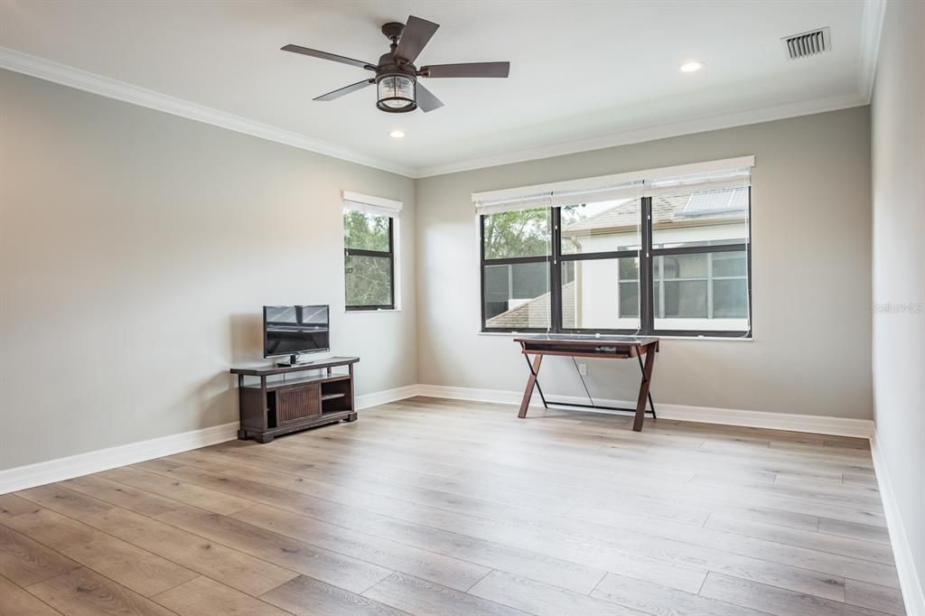 Interior, Recessed Lighting, Wood Texture Flooring