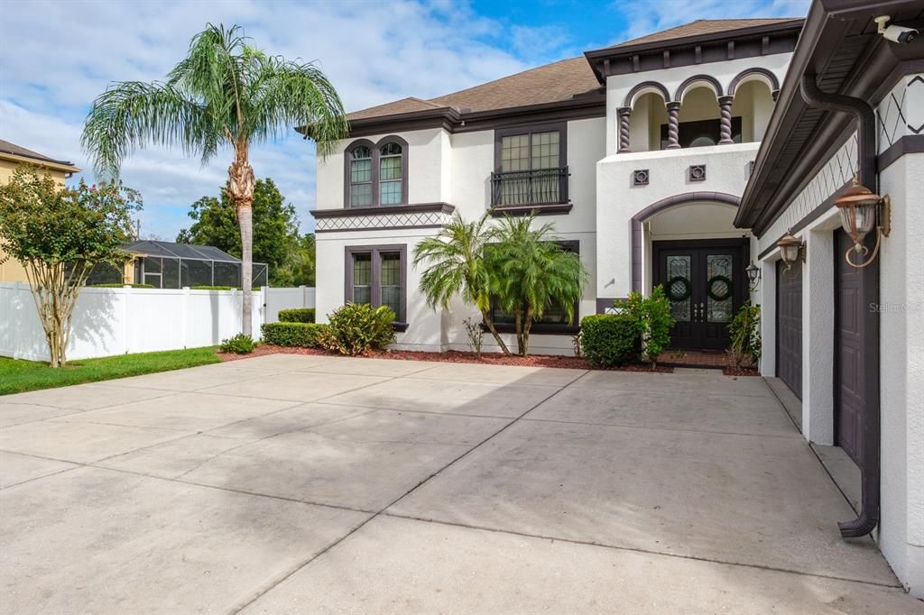 Exterior, Facade, Mediterranean