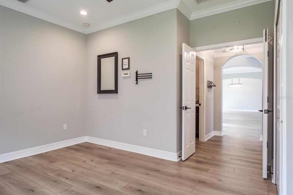 Interior, Pendant Lights, Recessed Lighting, Wood Texture Flooring