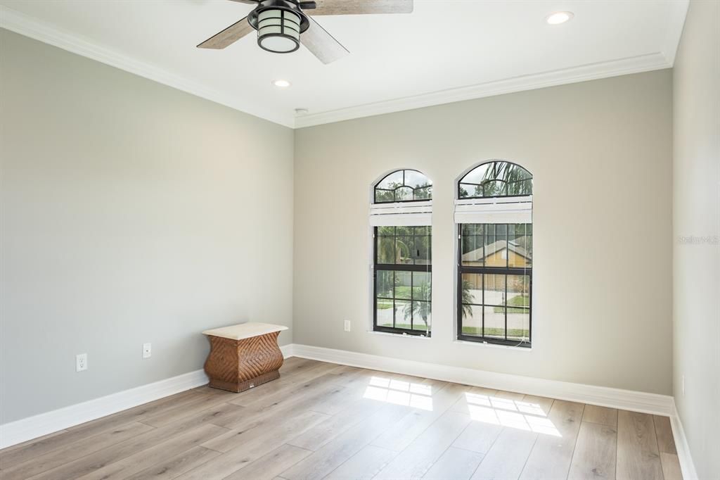 Empty room, Interior, Recessed Lighting, Wood Texture Flooring