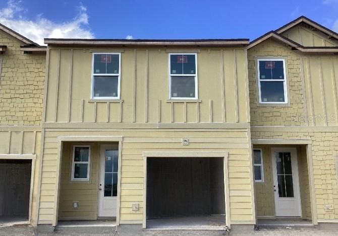 Exterior, Facade, Rowhouse
