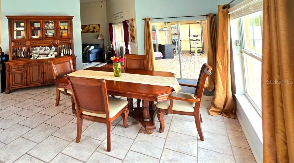 Dining room, Interior