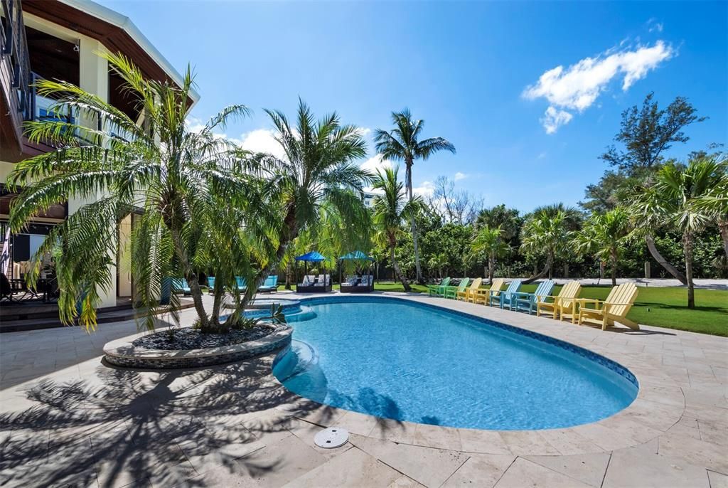 Exterior, Pool