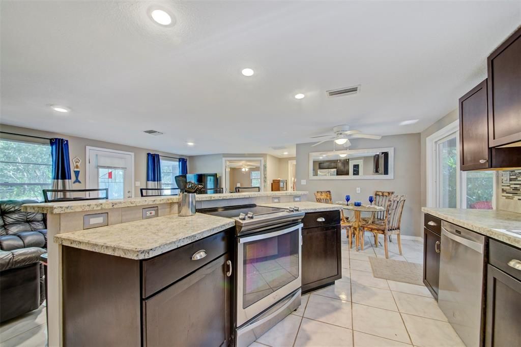 Dining room, Interior, Kitchen, Recessed Lighting, Stainless Steel Appliances