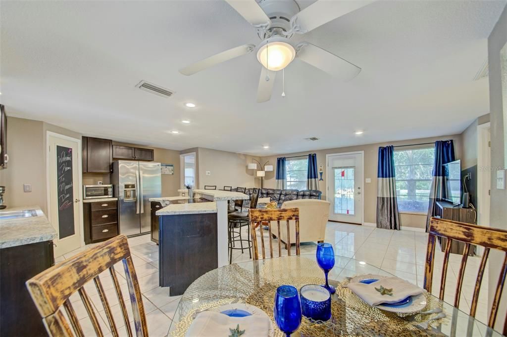 Dining room, Interior, Kitchen, Recessed Lighting, Stainless Steel Appliances