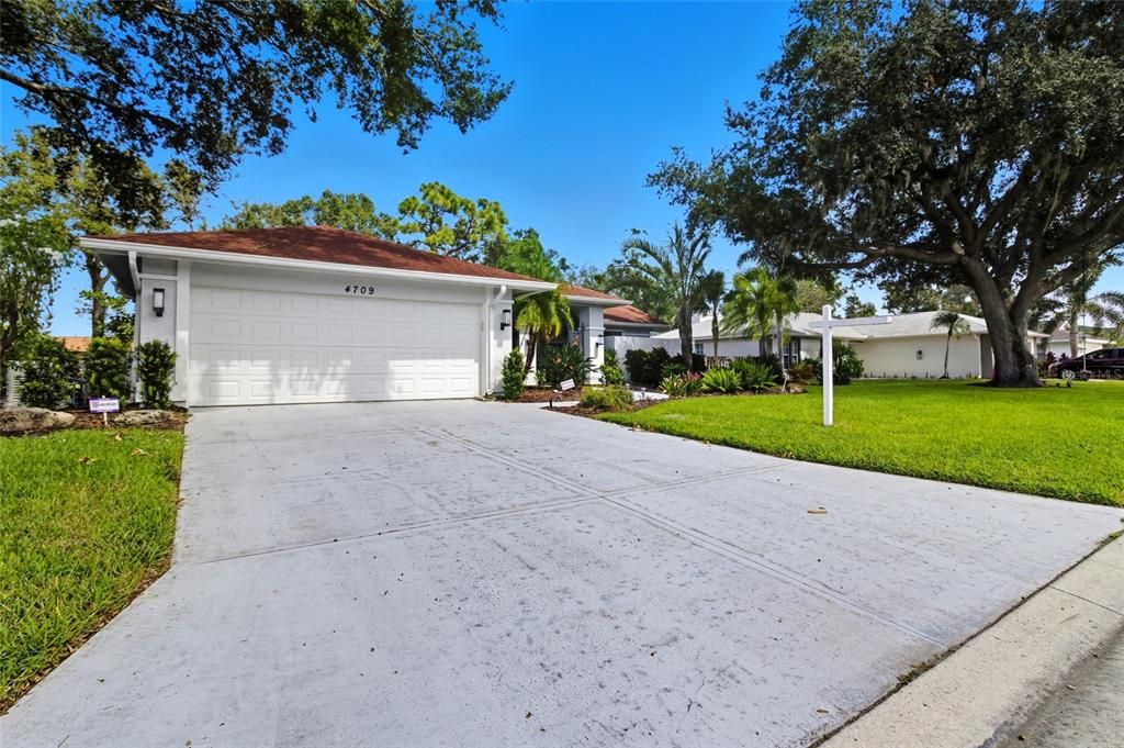 Backyard, Detached Garage, Exterior