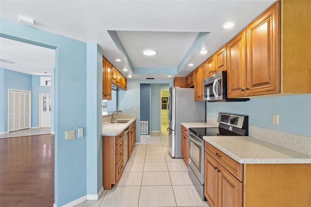 Interior, Kitchen, Recessed Lighting, Wood Texture Flooring