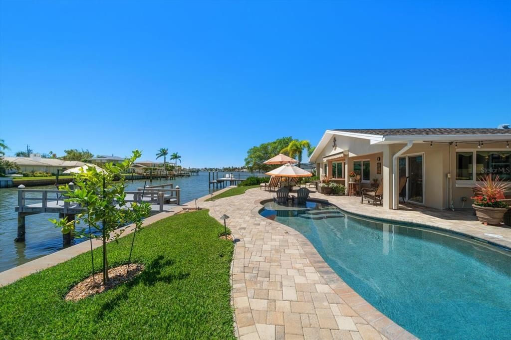 Exterior, Pool, Water