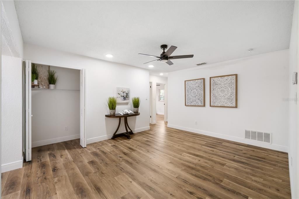 Empty room, Interior, Recessed Lighting, Wood Texture Flooring