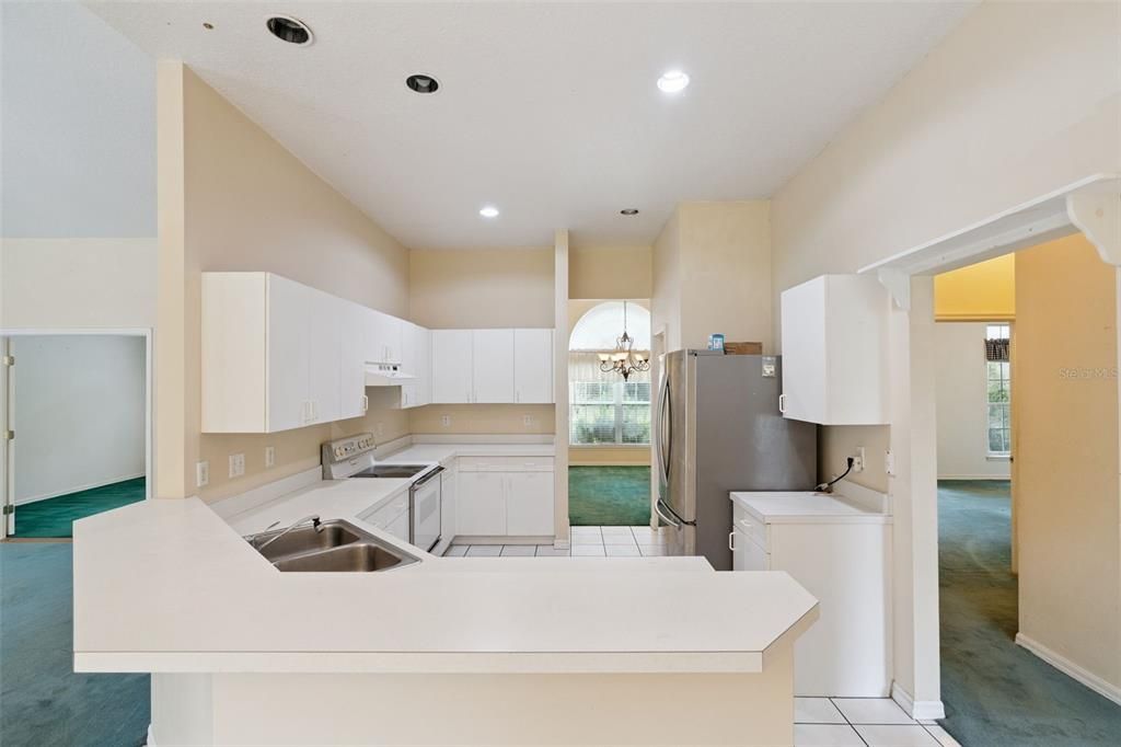 Interior, Kitchen, Recessed Lighting, Washer