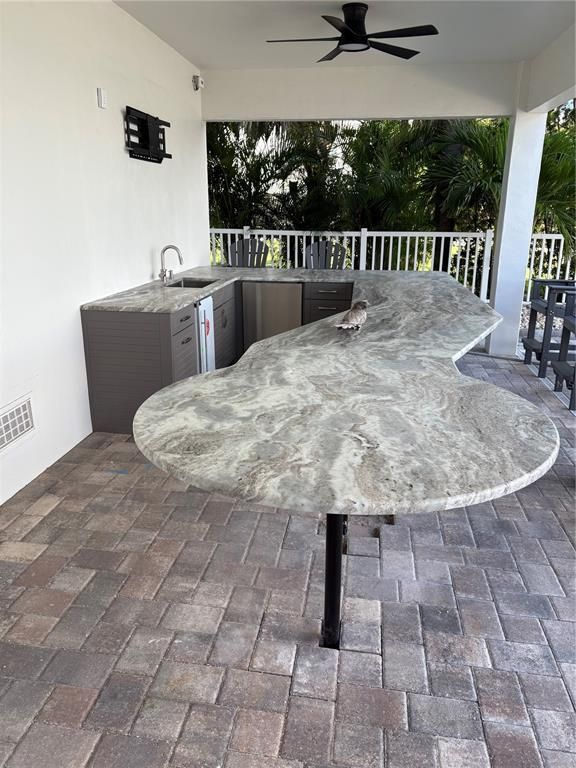 Exterior, Outdoor Kitchen