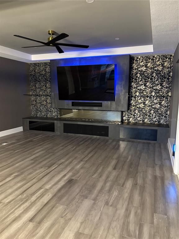 Interior, Recessed Lighting, Wood Texture Flooring