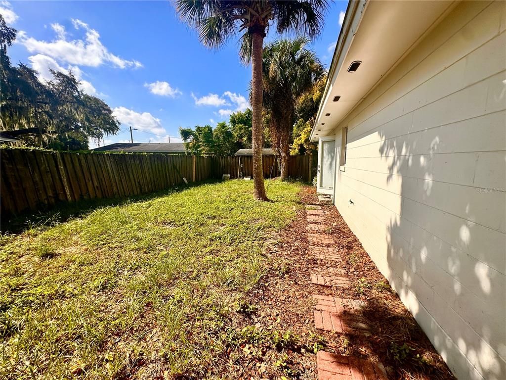 Backyard, Exterior