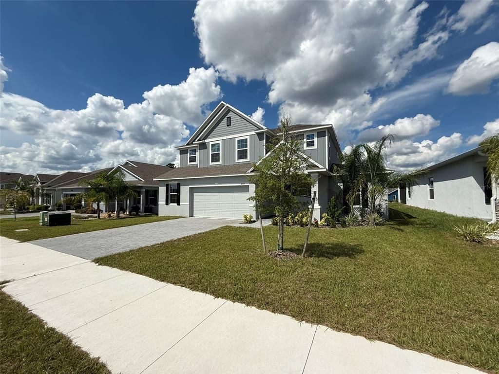 Attached, Exterior, Facade, Farmhouse