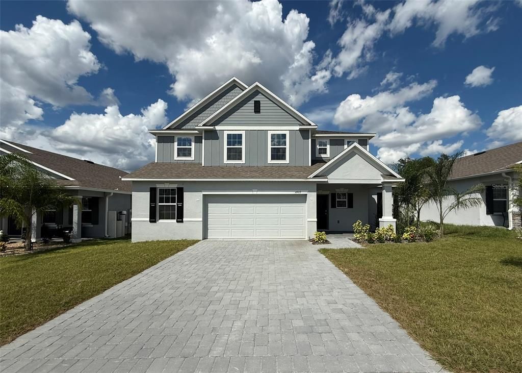 Attached, Exterior, Facade, American Craftsman